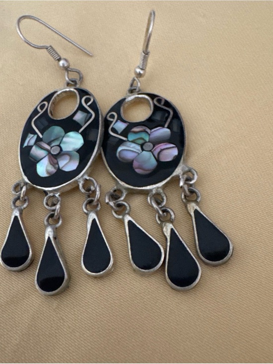 Alpaca Mexico Jewelry - Black Abalone Inlay Dangle Earrings with Teardrop Charms